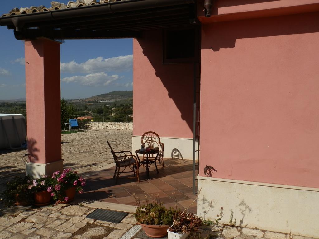 Villa La Pietra à Chiaramonte Gulfi Chambre photo